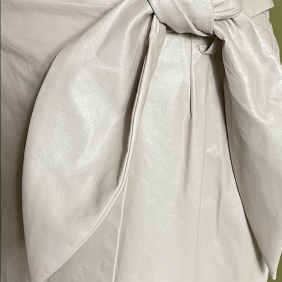Elizabeth and James Knotted  Faux Leather Skirt - Picture 7 of 8